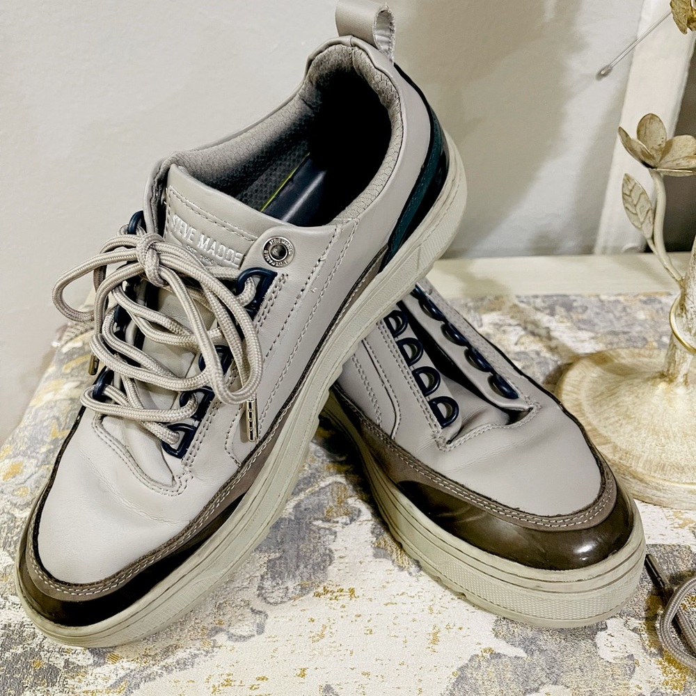 STEVE MADDEN